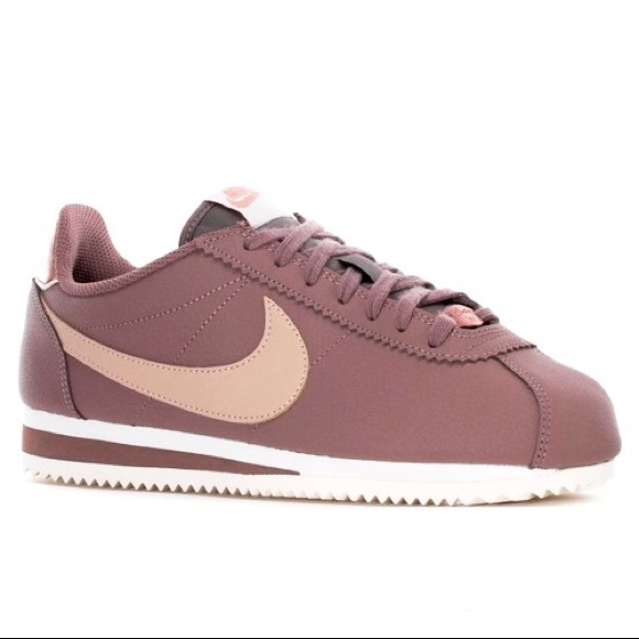 nike cortez salmon pink
